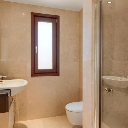 Alexander Heights Premium Ap12 Apartment